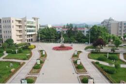 余庆县龙溪二中