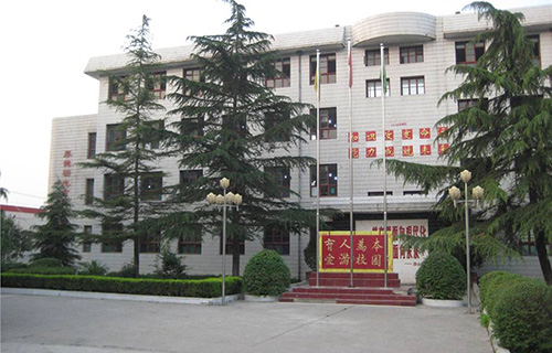 江津市珞璜镇马宗初级中学校