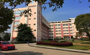 湘潭县易俗河镇第一中学