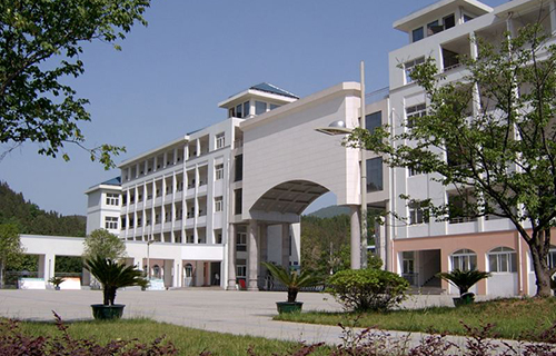 金堂县黄家乡初级中学校