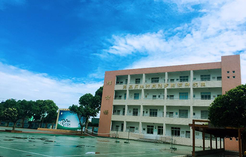 新都区新都镇桂湖初级中学