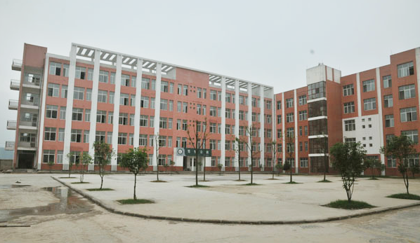 开阳县黔阳科技中学