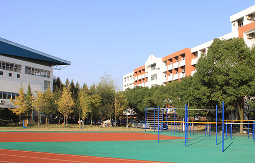 麻栗坡县八布乡中学