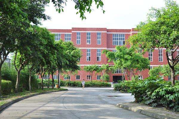 四川西南航空职业学院