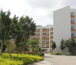 石屏县宝秀中学
